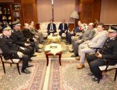 محافظ المنوفية يُهنئ مدير الأمن والأمن الوطني والقيادات الأمنية ويُثمن دور رجال الشرطة في حفظ الأمن ودعم جهود الدولة في مواصلة التنمية