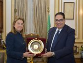 رئيس جامعة القاهرة يؤكد عمق العلاقات المصرية الفرنسية ويستعرض تاريخ التعاون مع الجامعات الفرنسية وأهم مجالاته ومستجداته.