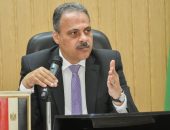 محافظ الشرقية  بتكلفة ١٢ مليون جنيه.. رئيس مركز ومدينة ديرب نجم يتابع تنفيذ أعمال حوائط ساندة على طريق طحا المرج / عودة سالم بطول ٦٠٠ متر