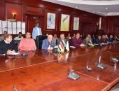 محافظ الأقصر يناقش موقف أعمال منظومة التقنين وإسترداد الأراضى