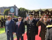 محافظ كفرالشيخ يضع إكليل الزهور على النصب التذكاري لشهداء الشرطة بمناسبة الذكرى الـ 73 لعيد الشرطة.. مشيداً بتضحيات رجال الأمن البواسل فى حماية الوطن