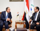 وزير الخارجية والهجرة يلتقي برئيس الجهاز المركزي للتنظيم والإدارة