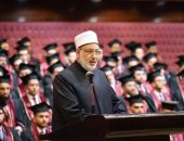 الدكتور محمد الضويني يشارك في حفل تخريج دفعتين بكلية الطب بدمياط ويؤكد أن الأزهر الشريف مبدع في فهم رسالة الإسلام وتطبيقها وأطباؤه جمعوا بين علوم الأديان والأبدان والكليات العلمية تعيش نهضة حقيقية