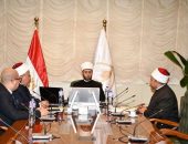 وزير الأوقاف يلتقي مدير مديرية أوقاف أسيوط لمتابعة الانضباط الإداري والدعوي