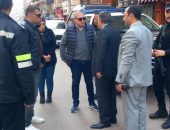 محافظ الدقهلية في جولة تفقدية صباحية بالمنصورة: تكليف مدير شرطة المرافق بالتنسيق مع حي غرب المنصورة لشن حملة لرفع جميع الإشغالات بشوارع المدينة