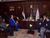 محافظ الأقصر يستقبل وفدا من مجلس إدارة شركة مصر العليا لتوزيع الكهرباء