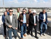 وزير الإسكان يتفقد محطة معالجة مياه الصرف الصحي بالجبل الأصفر