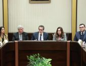 نائب رئيس مجلس الوزراء وزير الصحة يرأس الاجتماع الوزراي الأول للجنة التنفيذية الخاصة باستقبال المصابين الفلسطنيين