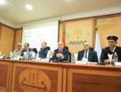 محافظ كفرالشيخ يعقد اجتماعًا لمتابعة موقف منظومة الرصد اليومي للمتغيرات المكانية.. مشددًا بمواجهة التعديات وإزالتها فى المهد