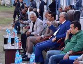 محافظ الأقصر يدعم لاعبى فريق كرة القدم لنادى الأقصر الرياضى للتأهل للدورى الممتاز