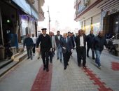 محافظ كفرالشيخ يتفقد أعمال تركيب الإنترلوك ورفع كفاءة عدد من شوارع المحافظة