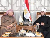 وزير الأوقاف يستقبل مدير المكتب الكويتي للمشروعات الخيرية بالقاهرة ومراقب المكتب الكويتي