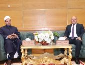 د. حسن يحيى أمين اللجنة العليا للدعوة بمجمع البحوث الإسلامية يشارك في فعاليات ندوة توعوية بجامعة سوهاج بعنوان: “مقومات بناء الشخصية السوية”