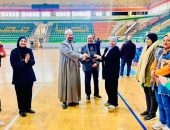 رئيس الإدارة المركزية لرعاية الطلاب تكرم رئيس منطقة الإسكندرية الأزهرية