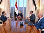 السيد الرئيس عبد الفتاح السيسي،يجتمع مع الدكتور مصطفى مدبولي رئيس مجلس الوزراء، والمهندس شريف الشربيني وزير الإسكان والمرافق والمجتمعات العمرانية.