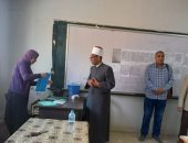 رئيس الإدارة المركزية لمنطقة القاهرة الأزهرية يتفقد إنطلاق إمتحانات النقل الثانوى الأزهرية