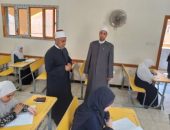 فضيلة أ.د أحمد الشرقاوي رئيس الإدارة المركزية لشؤون التعليم يتابع أعمال امتحانات الشهادة الثانوية الأزهرية بأسيوط