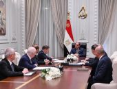 السيد الرئيس عبد الفتاح السيسي، يلتقي بمدينة العلمين، بالسيد/ أليكسي ليخاتشوف المدير العام لهيئة الدولة للطاقة النووية “روسأتوم” الروسية، وذلك بحضور الدكتور أندرى بيتروف رئيس شركة أتوم سترو أكسبورت، والسفير/ جورجى بوريسينكو سفير روسيا الاتحادية بالقاهرة،