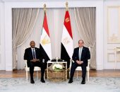 استقبل السيد الرئيس عبد الفتاح السيسي، مساء امس بمدينة العلمين، الفريق أول ركن عبد الفتاح البرهان، رئيس مجلس السيادة السوداني.