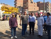 محافظ القليوبية يتابع تحرك كوبري مشاة بطوخ إثر اصطدام بلدوزر محمول على كسّاحة ويشرف على إعادة فتح الطريق الزراعي