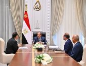 السيد الرئيس عبد الفتاح السيسي، يجتمع  مع الدكتور مصطفى مدبولي رئيس مجلس الوزراء، والسيد أحمد كجوك وزير المالية.