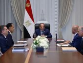 السيد الرئيس عبد الفتاح السيسي،يجتمع مع كل من الدكتور مصطفى مدبولي رئيس مجلس الوزراء، والفريق كامل الوزير، نائب رئيس مجلس الوزراء للتنمية الصناعية ووزير الصناعة والنقل، والفريق أحمد الشاذلي مستشار رئيس الجمهورية للشئون المالية، واللواء مجدي أنور مدير عام جهاز مشروعات الخدمة الوطنية للقوات المسلحة، واللواء خالد أحمد عبد الله رئيس هيئة الشئون المالية للقوات المسلحة.