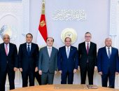 السيد الرئيس عبد الفتاح السيسي، يستقبل، السيد تيرجيه بيلسكوج الرئيس التنفيذي لشركة “سكاتك” النرويجية، والسيد كو رينشيان، الرئيس والمؤسس لمجموعة “صنجرو” الصينية، وبحضوررئيس مجلس الوزراء، والفريق كامل الوزير،نائب رئيس مجلس الوزراء للتنمية الصناعية ووزير الصناعة والنقل، ووزير الكهرباء والطاقة المتجددة.
