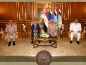 : الفريق أول / عبد المجيد صقر القائد العام للقوات المسلحة وزير الدفاع والإنتاج الحربى يستقبل اللواء / محمود توفيق وزير الداخلية ووفد من قيادات الشرطة لتقديم التهنئة بمناسبة الإحتفال بالذكرى الثانية والخمسين لإنتصارات أكتوبر المجيدة …