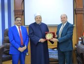 إشادة بتكامل التعليم الأزهري.. رئيس قطاع المعاهد: منظومة تجمع بين الأصالة والمعاصرة و”التربية” شريك أساسي في إعداد المعلم.