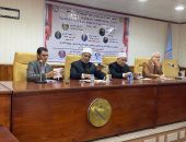 فضيلة الأستاذ الدكتور أحمد خليفة الشرقاوي، رئيس الإدارة المركزية لشئون التعليم بقطاع المعاهد الأزهرية،خلال مشاركته بالجلسة الافتتاحية لمؤتمر”شريعة طنطا”:التقنيات المعاصرة يجب أن تخدم المجتمع وتتفق مع رسالة السماء حتى تسهم في بناء الشخصية المصرية