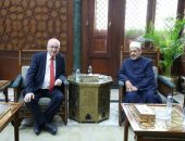 شيخ الأزهريستقبل البروفيسور فولكر كاودر أستاذ الأخلاقيَّات والسياسة والحريَّات الدينيَّة بالجامعة اللاهوتيَّة بألمانيا شيخ الأزهر: وثيقةالأخوةالإنسانيةكُتبت بصوت الإنسان قبل أن تُكتب بصوت الأديان