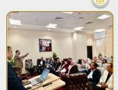 استعداداً للبدء فى الفصل التشريعي الأول لمجلس الشيوخ والإنتهاء من الانتخابات البرلمانية لمجلس النواب..  وزير الإسكان يؤكد على أهمية التواصل الفعال مع ممثلى الشعب ونوابه بمجلسى النواب والشيوخ