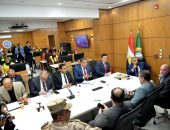 محافظ الدقهلية يتابع انتظام العمل باللجان الانتخابية في جولة الإعادة عبر الشبكة الوطنية للطوارئ والسلامة