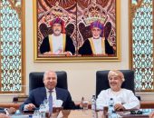 نائب رئيس مجلس الوزراء للتنمية الصناعية وزير الصناعة والنقل  يعقد اجتماعاً هاما  مع وزير النقل والاتصالات وتقنية المعلومات  العماني بحضور وفد من كبريات الشركات المصرية المتخصصة والرائدة في مجال تنفيذ مشروعات البنية التحتية