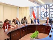 وزير التربية والتعليم يبحث مع رئيسة المجلس القومي للطفولة والأمومة ومؤسسة “فاهم” ومستشفى “المشفى” آليات إطلاق حملة «طفل متوازن.. مجتمع متماسك» بالتعاون مع الهلال الأحمر لترسيخ المبادئ والقيم الأخلاقية والتوعية بالصحة النفسية لدى طلاب المدارس