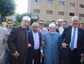 من كلية اصول الدين القاهرة  العلامة حسن الشافعي في عامه السادس  والتسعين   يجيز آلاف الأزهريين بدرته الكلامية الجديدة