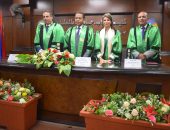 الأستاذ/جمال كامل يهنيء الدكتوره / ياسمين حسين لحصولها علي درجة الدكتوراه مع مرتبة الشرف الأولي