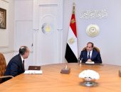 السيد الرئيس عبد الفتاح السيسي يجتمع  مع الدكتور بدر عبد العاطي وزير الخارجية والتعاون الدولي والمصريين في الخارج.