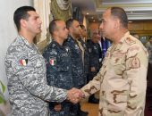 الفريق / أشرف سالم زاهر القائد العام للقوات المسلحة وزير الدفاع والإنتاج الحربى يلتقى عدداً من مقاتلى الأفرع الرئيسية …