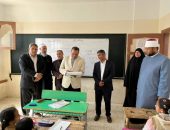 الأستاذ الدكتور إيهاب عبد الله البيلي مدير عام التعليم الابتدائي بقطاع المعاهد يتابع انضباط الدراسة بمنطقة كفر الشيخ وقد شملت الجولة زيارة معهد نصرة الابتدائي