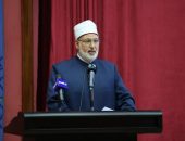 خلال كلمته في فعاليات مسابقة “نحلة الأزهر للتهجي”.. الدكتور الضويني: إتقان اللغات الأجنبية أداة أساسية للانخراط في المجتمع العلمي التعليم الأزهري لم يعد يقتصر على نقل المعرفة بل بناء شخصية قادرة على المنافسة”