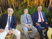 الدكتور محمود الصاوي يهنئ الدكتور عطا السنباطي والدكتور عبد الله عزب بالمناسبة السعيدة