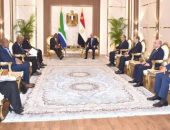 السيد الرئيس عبد الفتاح السيسي، يستقبل السيد سيريل رامافوزا، رئيس جمهورية جنوب أفريقيا، وذلك بمدينة العلمين الجديدة، على هامش أعمال الاجتماع التنسيقي الثامن لمنتصف العام للاتحاد الأفريقي.